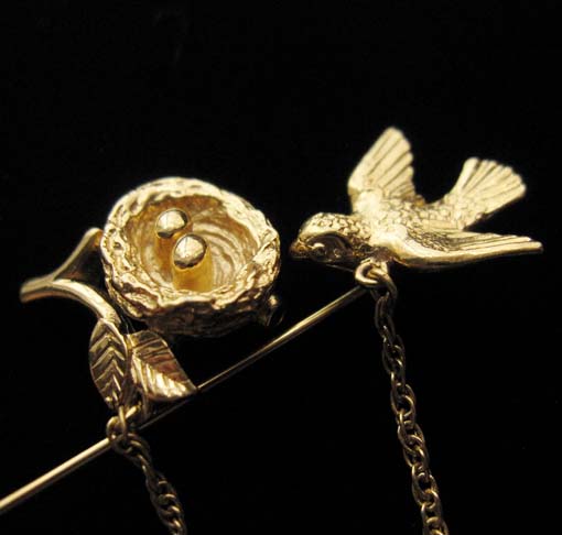 （画像用） クラウンTrifari　ブローチ