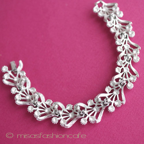 （画像用） ヴィンテージジュエリー トリファリ 　たんぽぽ