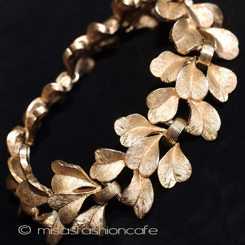 （画像用） Trifari　 トリファリ 金葉　ブレスレット