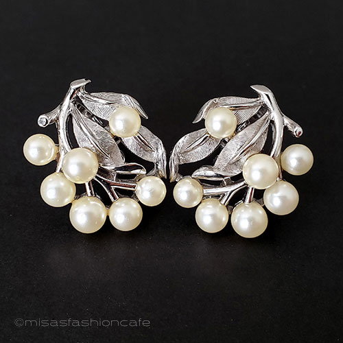 （画像用） Trifari　 トリファリ パール花イヤリング