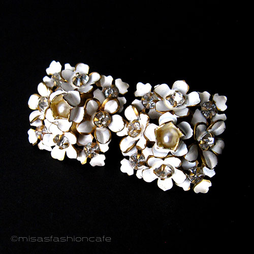 （画像用） Sandor　イヤリング パールRSの花ブーケ