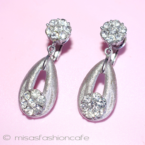 （画像用） Ｔｒｉｆａｒｉ　 トリファリ クリスタル花イヤリング