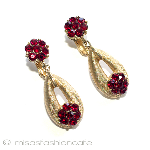 （画像用） Trifari　 トリファリ 赤いお花　イヤリング