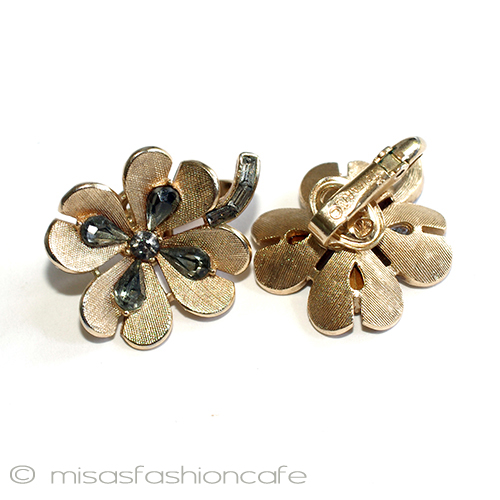 （画像用） Ｔｒｉｆａｒｉ　 トリファリ クローバー四つ葉イヤリング