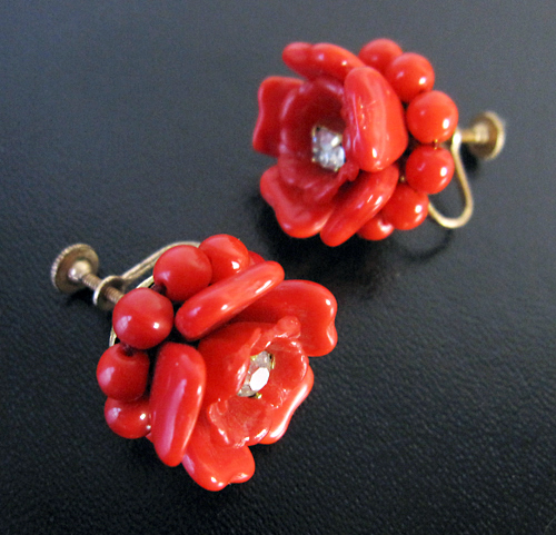 （画像用） レッドグラス お花イヤリング