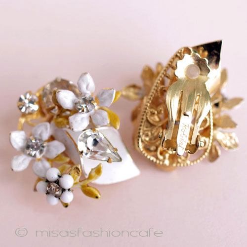 （画像用） Ｒｏｂｅｒｔ　イヤリング RS 白いお花ブーケ