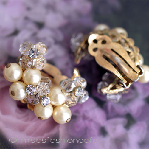 （画像用） 三日月型パールイヤリング