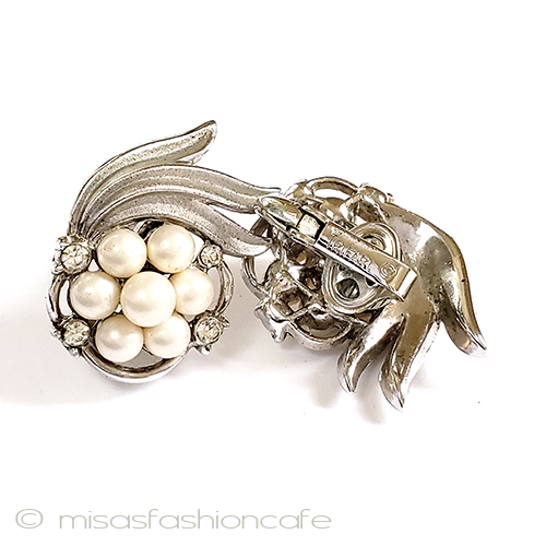 （画像用） Trifari　 トリファリ パール花イヤリング