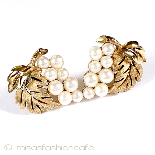 （画像用） Trifari　 トリファリ パール葡萄イヤリング