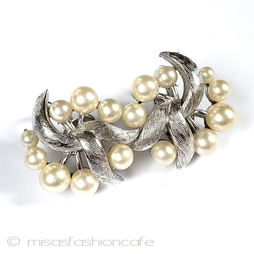 （画像用） Trifari　 トリファリ りぼん　イヤリング