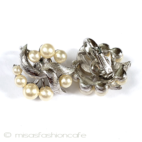 （画像用） Trifari　 トリファリ りぼん　イヤリング