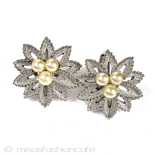 （画像用） Trifari　 トリファリ フラワー　イヤリング