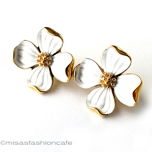 （画像用） Trifari　 トリファリ ハナミズキ　イヤリング