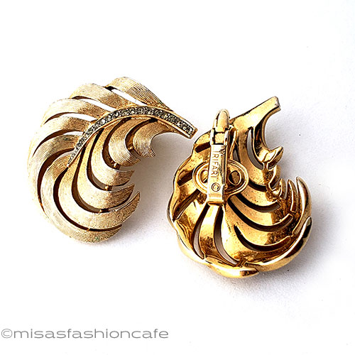 （画像用） Trifari　 トリファリ フェザー　イヤリング