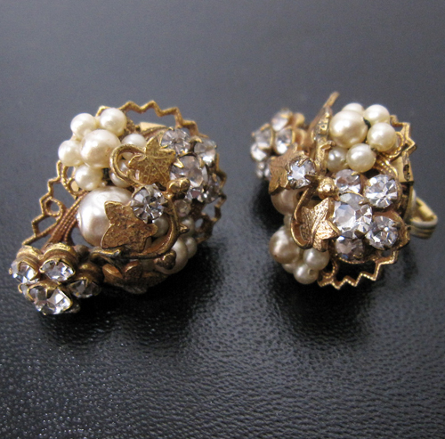 （画像用） アイビーお花イヤリング