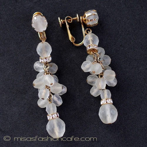 （画像用） サテンガラス・イヤリング