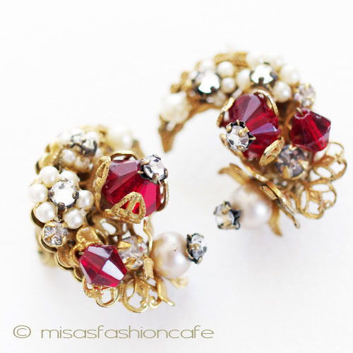 （画像用） Ｒｏｂｅｒｔ　ロバート　 ムーン月型花イヤリング