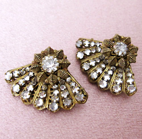 （画像用） EUGENE　扇イヤリング