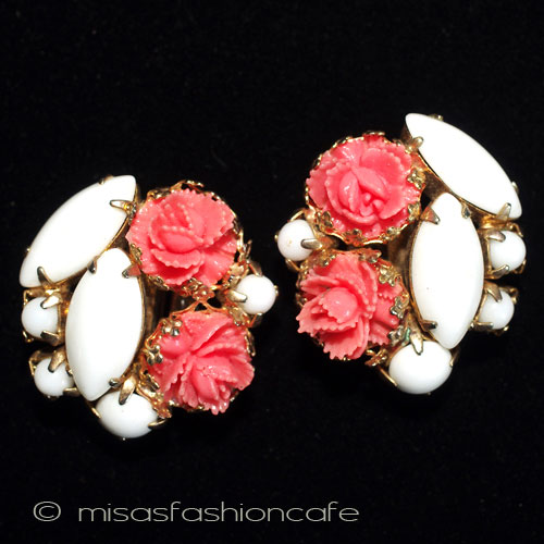 （画像用） レトロお花イヤリング