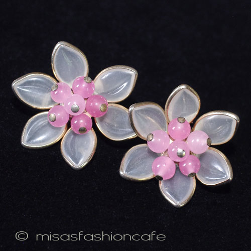 （画像用） 大振りお花イヤリング