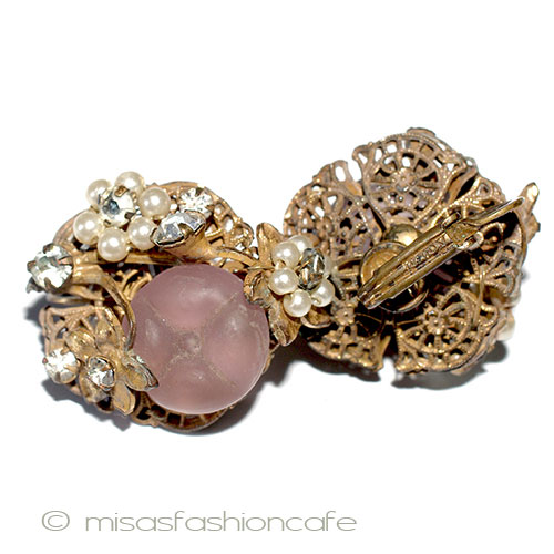 （画像用） Ｒｏｂｅｒｔ　イヤリング ガラス＆パール小花