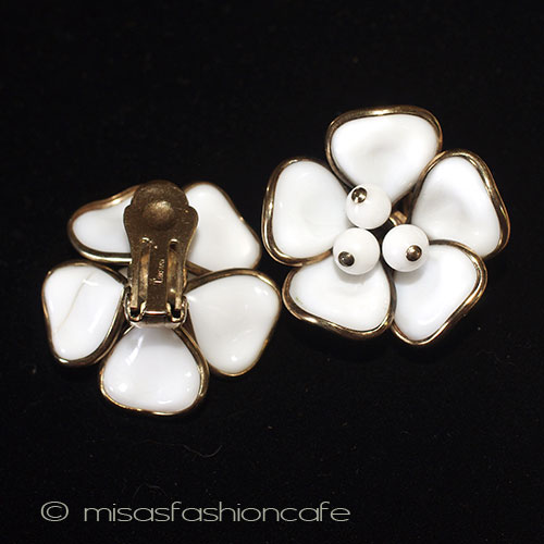 （画像用） Ｔｒｉｆａｒｉ　 トリファリ ガラスの花イヤリング