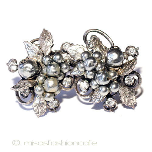 （画像用） Ｒｏｂｅｒｔ　イヤリング バロックパールの花