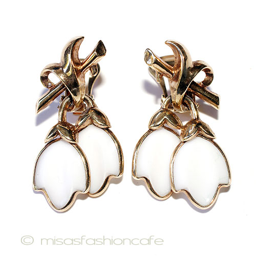 （画像用） Trifari 　 トリファリ ガラスお花　イヤリング