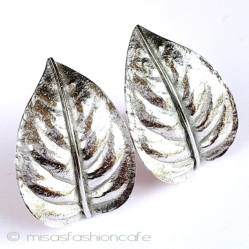 （画像用） Trifari　 トリファリ 銀葉　イヤリング