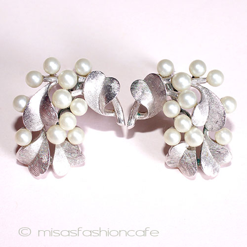 （画像用） Ｔｒｉｆａｒｉ　 トリファリ パール銀葉イヤリング