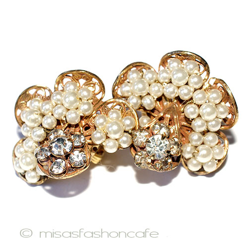 （画像用） Ｏｒｉｇｉｎａｌ　ｂｙ　Ｒｏｂｅｒｔ パールRSの花　イヤリング