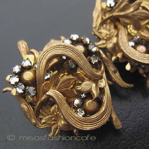 （画像用） アールヌーヴォー フローラルイヤリング