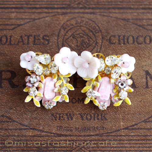 （画像用） Robertお花イヤリング