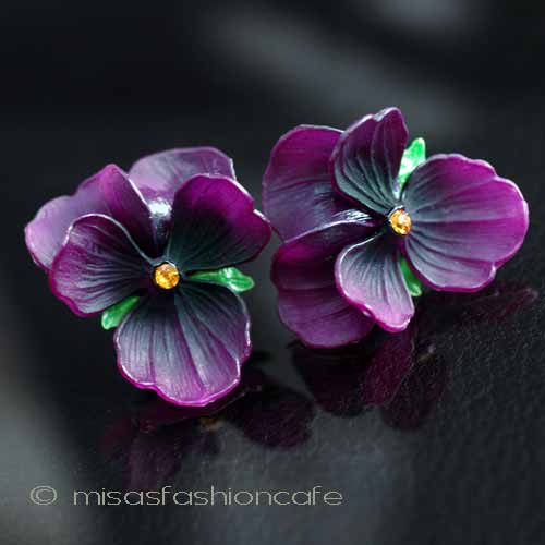 （画像用） パンジー・スミレ イヤリング