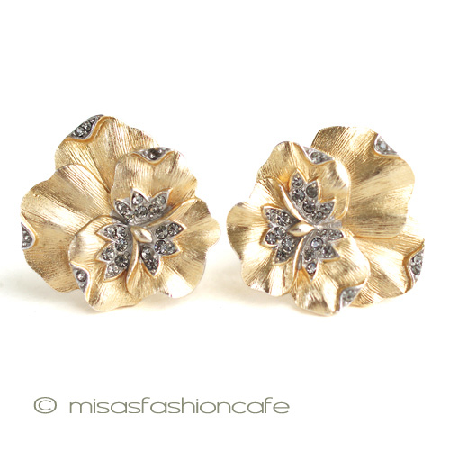 （画像用） Trifari　トリファリ パンジーの花イヤリング