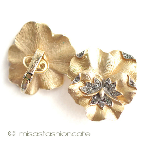 （画像用） Trifari　トリファリ パンジーの花イヤリング