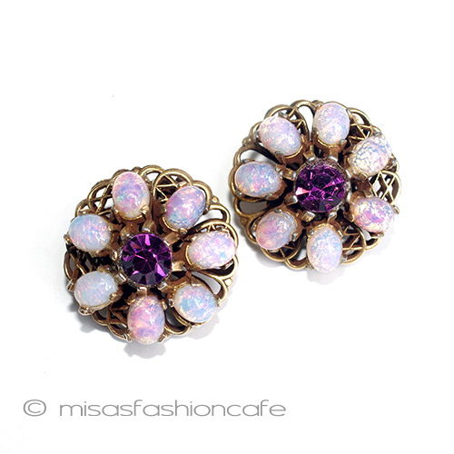 （画像用） オパールガラス花イヤリング