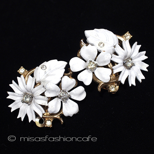 （画像用） Ｔｒｉｆａｒｉ　 トリファリ 白花ブーケイヤリング