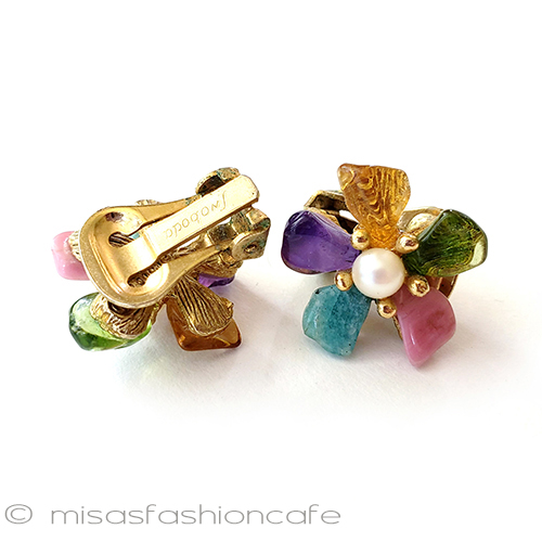 （画像用） SWOBODA　イヤリング 真珠と天然石のお花