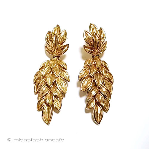 Trifari　 トリファリ 揺れる金葉 ピアス - ウインドウを閉じる