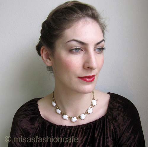 （画像用） Trifari　 トリファリ ガラスの花ネックレス