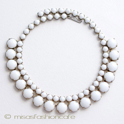 （画像用） ミルクガラス　ネックレス