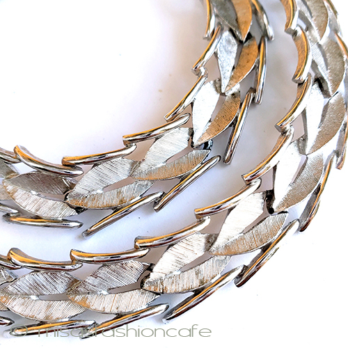 （画像用） Ｔｒｉｆａｒｉ　 トリファリ 銀リーフ　ネックレス