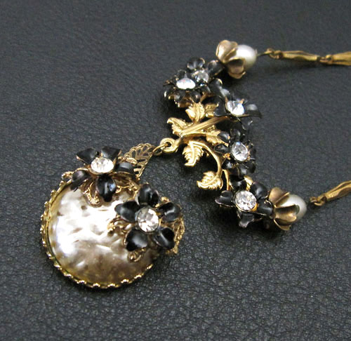 （画像用） Haskell・Robert調 お花ネックレス