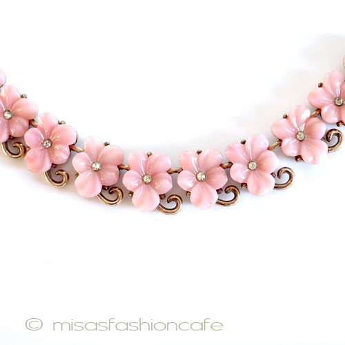 （画像用） Trifari　トリファリ ガラスの花ネックレス