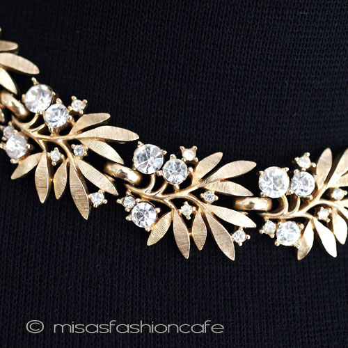 （画像用） Ｔｒｉｆａｒｉ　 トリファリ フローラルネックレス