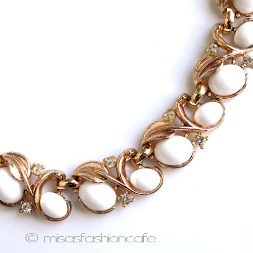 （画像用） Ｔｒｉｆａｒｉ　 トリファリ 白ベリーのネックレス