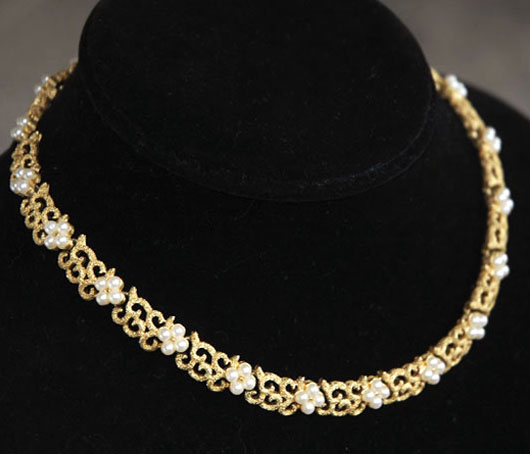 （画像用） Trifari トリファリ パール小花ネックレス