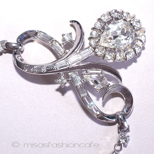 （画像用） Ｔｒｉｆａｒｉ　 トリファリ クリスタル　ネックレス