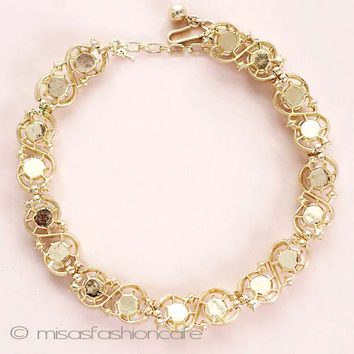 （画像用） Ｔｒｉｆａｒｉ　 トリファリ 白いお花　ネックレス